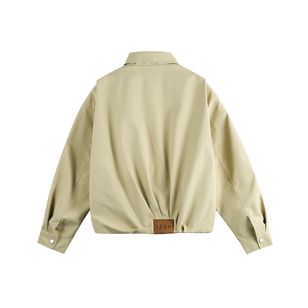 Unisex Kurzblouson im Boxy‑Cut mit Hemdkragen und gerafftem Saum Echoarchiv