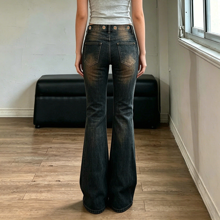 Damen High‑Waist Flared-Jeans mit doppeltem Nietenbund und Used-Effekt Echo Archiv