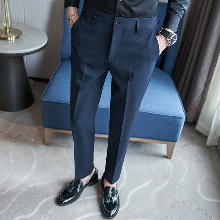 Herren elegante Anzughose mit schlanker Passform und feinem Streifenmuster Echoarchiv