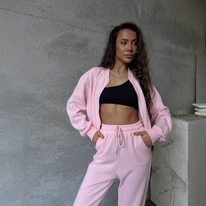 Damen weiches Velours-Zweiteiler mit kurzem Reißverschluss-Bomber und High-Waist-Hose mit Bein-Schlitz – Avenza