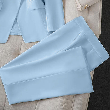 Damen Elegante und gut sitzende Stoffhose Echo Archiv