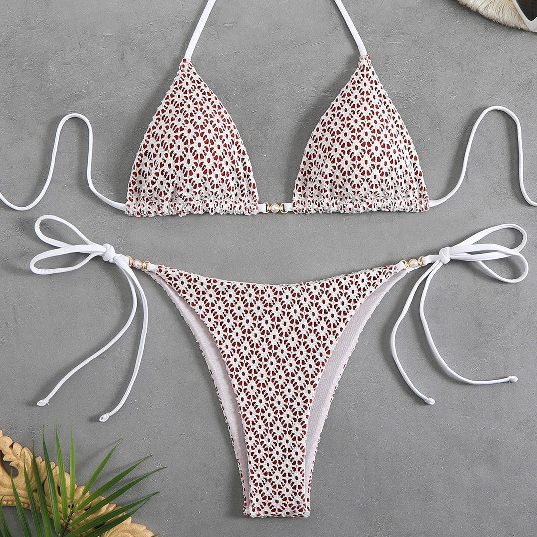 Damen Triangel-Bikini mit filigranem Blumendesign und charmanten Schleifen Echo Archiv