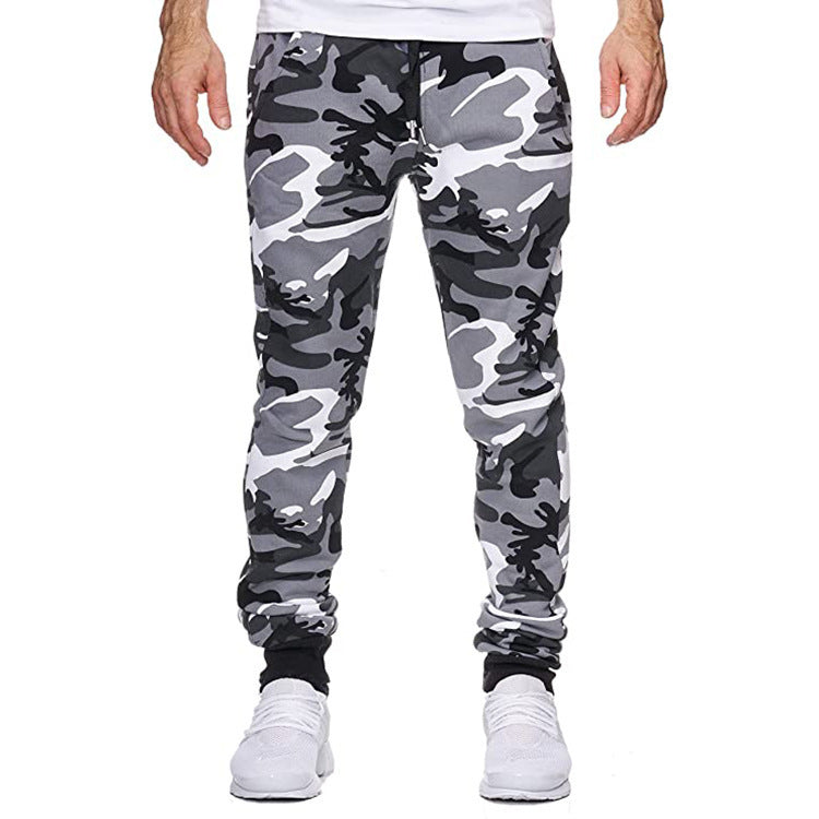 Herren Cargohose mit trendigem Camouflage-Design und elastischem Bund Echoarchiv