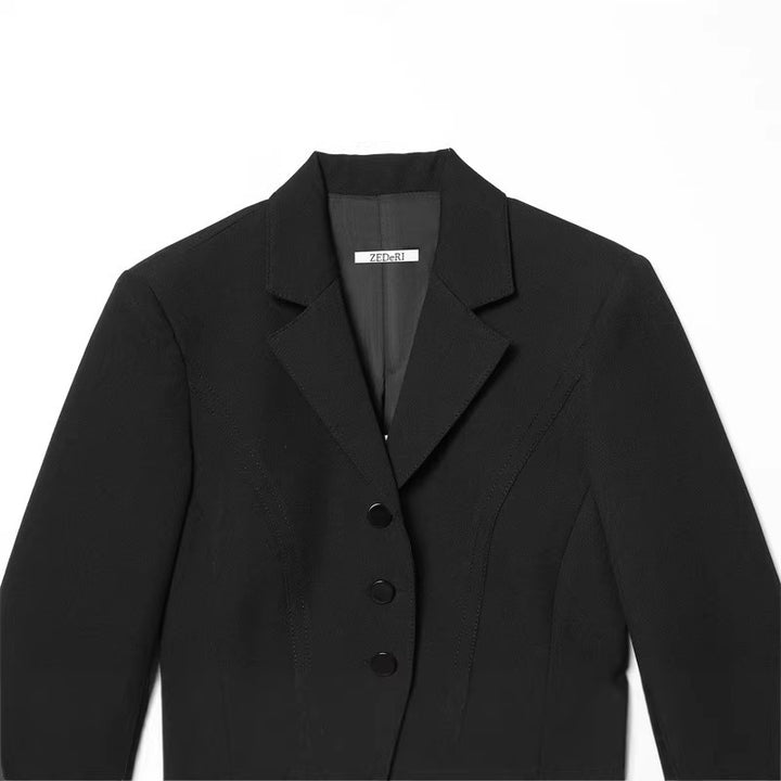 Damen Kurzblazer im Sculpted‑Look mit Wiener Nähten und figurformender Silhouette Echo Archiv