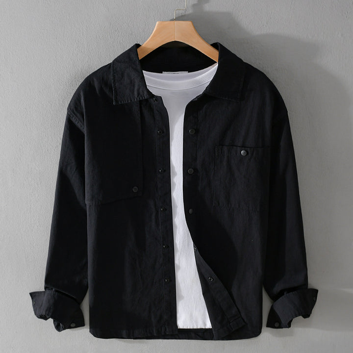 Herren Minimalistisches Baumwoll-Utility-Overshirt mit Druckknopf-Leiste und Brusttaschen Echoarchiv