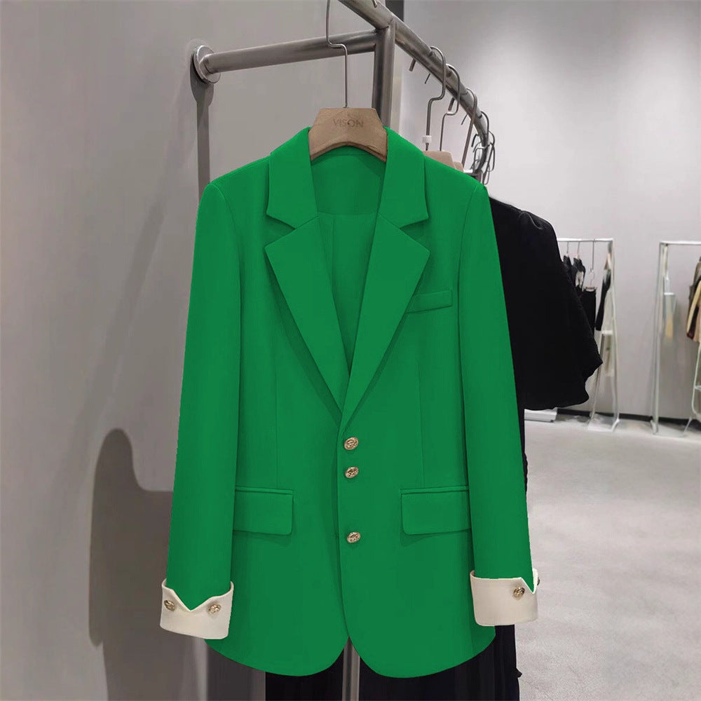 Damen Eleganter Blazer mit goldenen Knopfdetails Echo Archiv