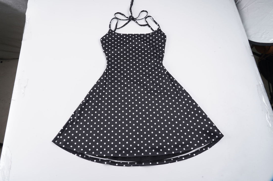 Damen sommerliches Trägerkleid mit Polka-Dots und fließendem Schnitt Echo Archiv