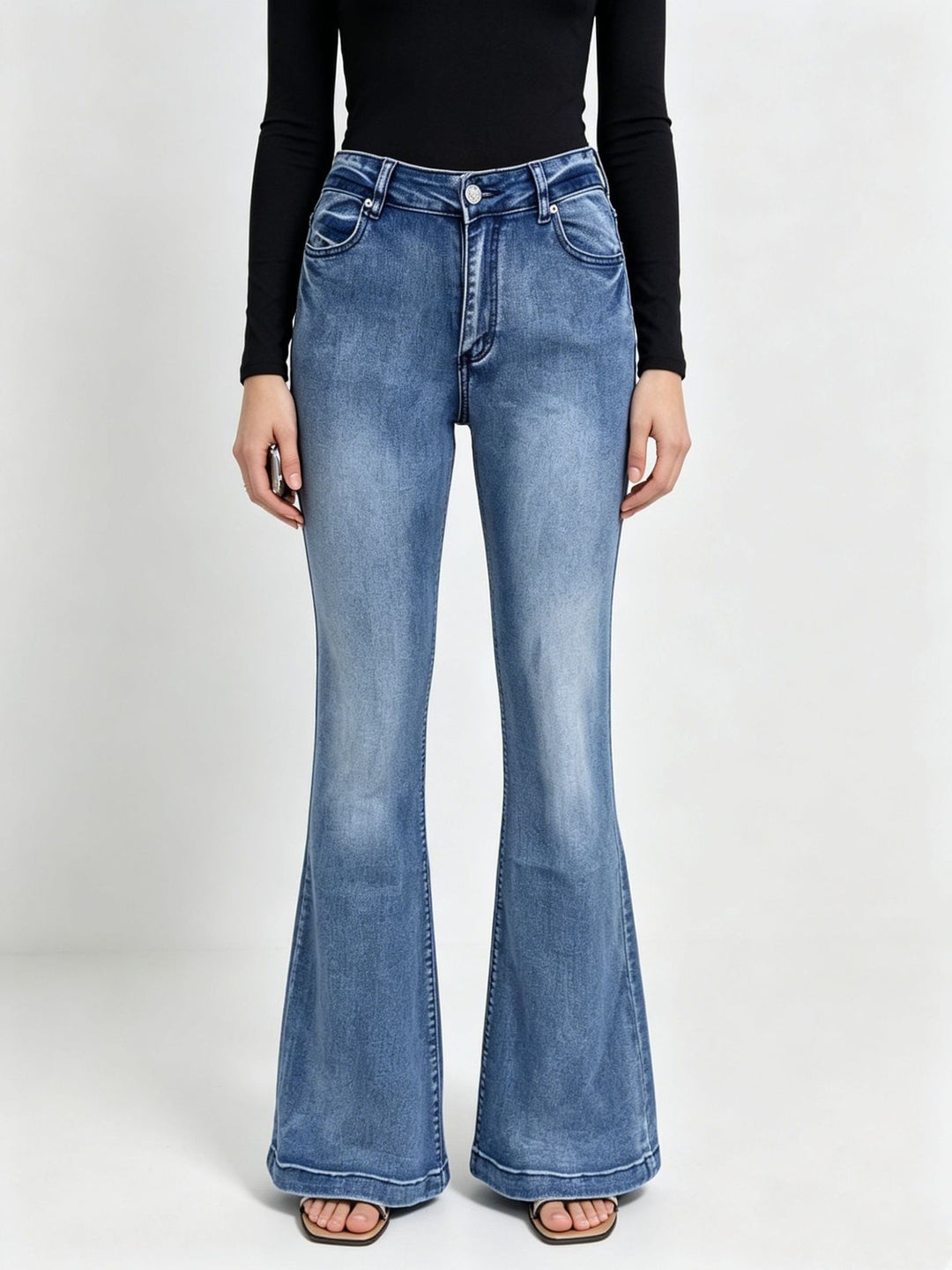 Damen nan High-Waist Flared-Jeans mit taillierendem Bund und weitem Schlag Echo Archiv