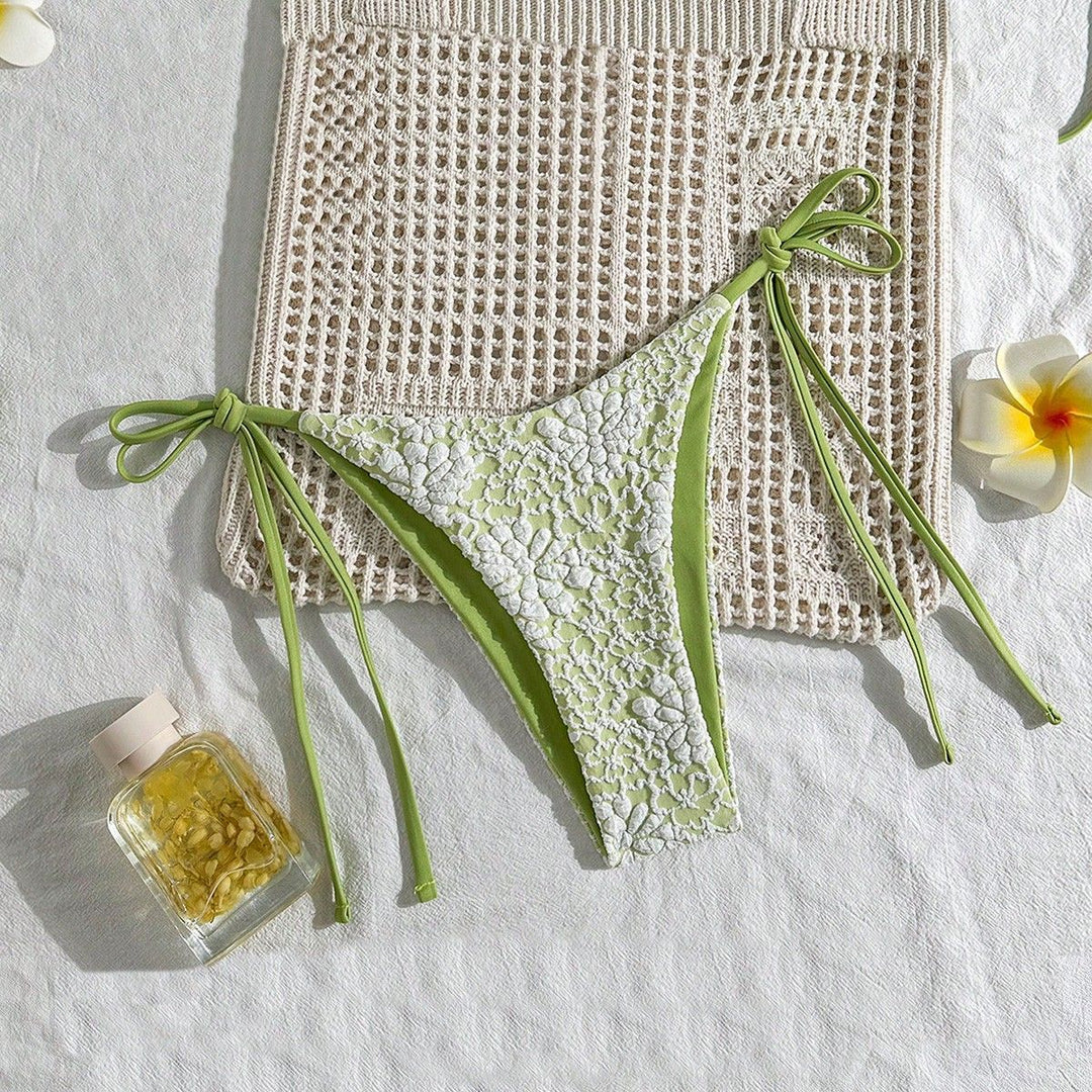 Damen Bikiniunterteil mit floralen Spitzenapplikationen Echo Archiv