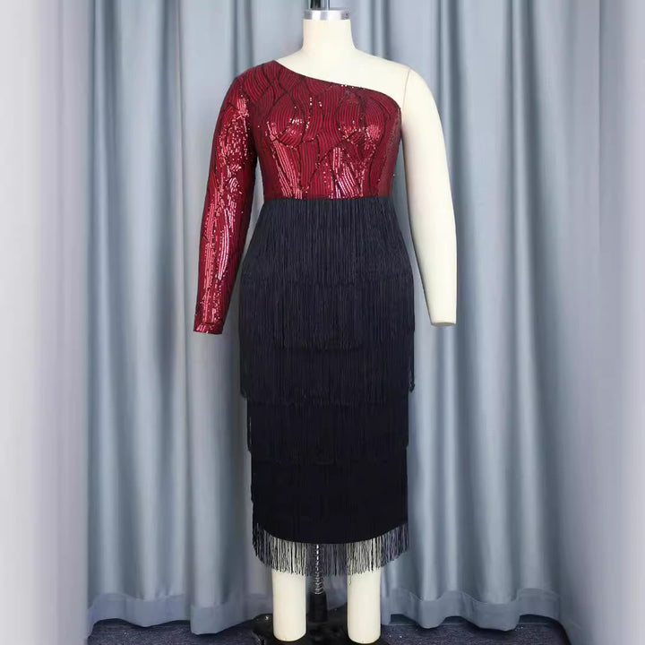 Damen glamouröses Fransenabendkleid mit aufwendigen Pailletten Echo Archiv