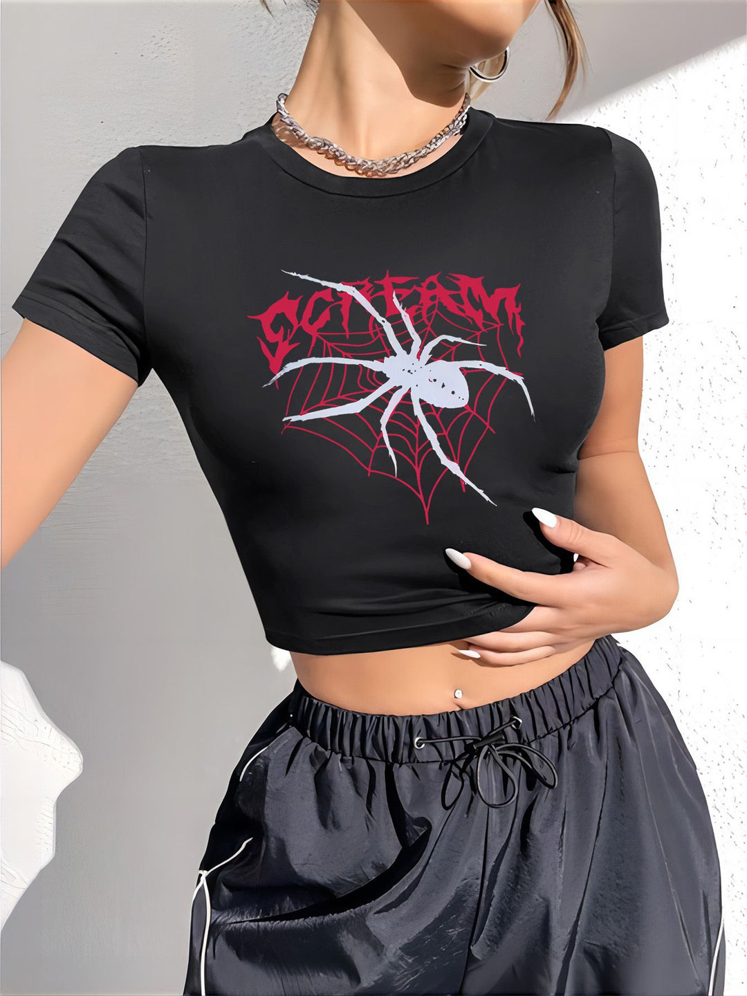 Damen Crop-T-Shirt mit auffälligem Statement-Print Echo Archiv