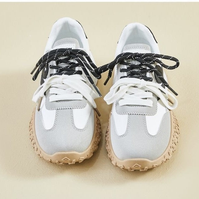 Damen Sportliche Sneakers mit innovativem Dämpfungssystem und flexibler Laufsohle Echo Archiv