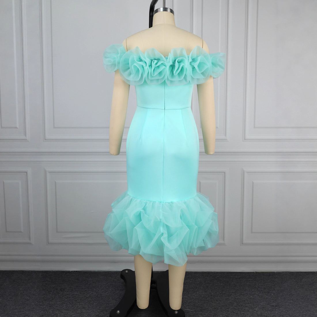 Damen Figurbetontes Kleid mit Rüschenärmel und voluminösem Saum – Élara