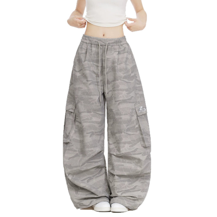 Damen Lässige Cargo-Hose im Camouflage-Design Echoarchiv