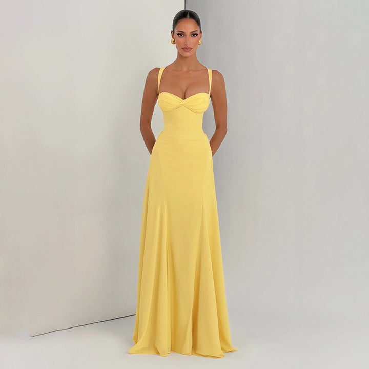 Damen Elegantes und figurbetontes Abendkleid mit drapierten Cups Echo Archiv
