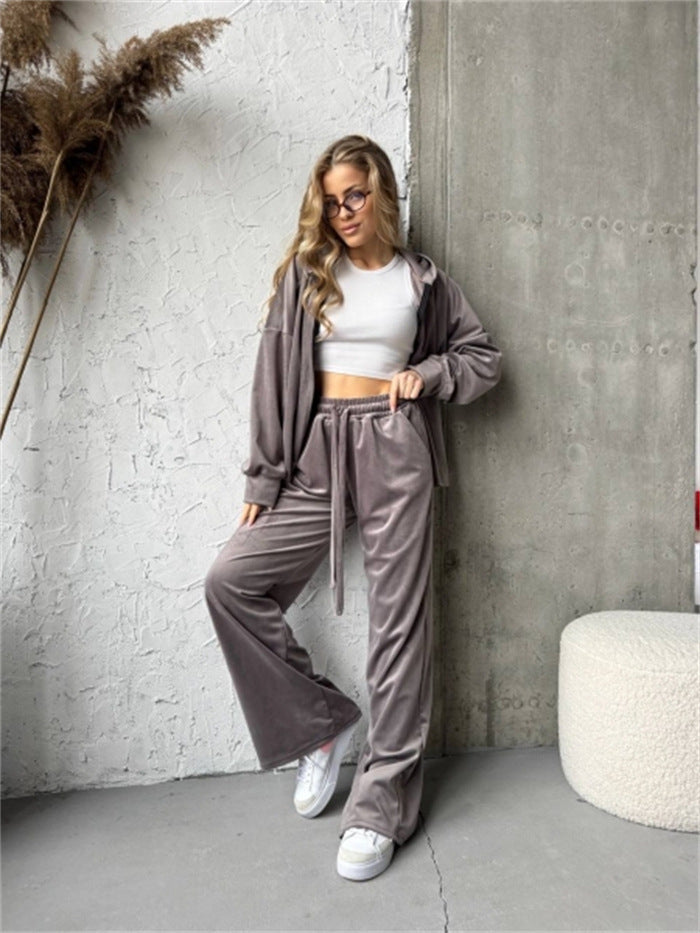 Damen weicher Velours Zweiteiler mit Kapuzenjacke und weiter Jogginghose – Élanora