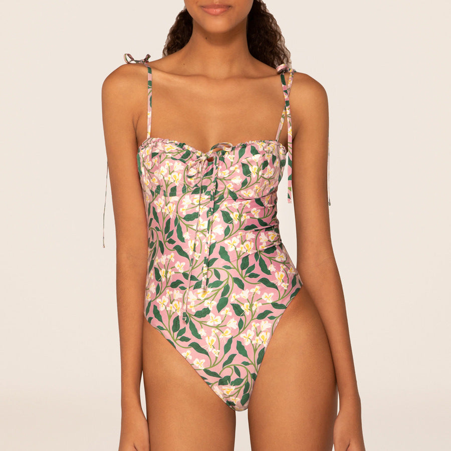 Damen Bikiniset mit verspielten Rüschendetails Echo Archiv