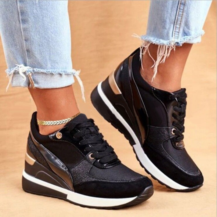 Damen nan Keil-Sneaker mit innenliegender Keilsohle und Materialmix Echo Archiv