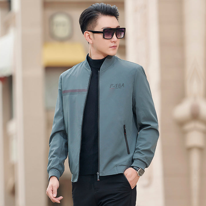 Herren sportliche Bomberjacke mit trendy Details und praktischen Reißverschlusstaschen Echoarchiv