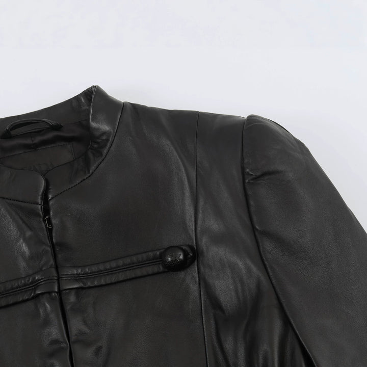 Damen Cropped-Lederoptik-Jacke im militärisch inspirierten Design mit Stehkragen und Zierdöbeln Echo Archiv