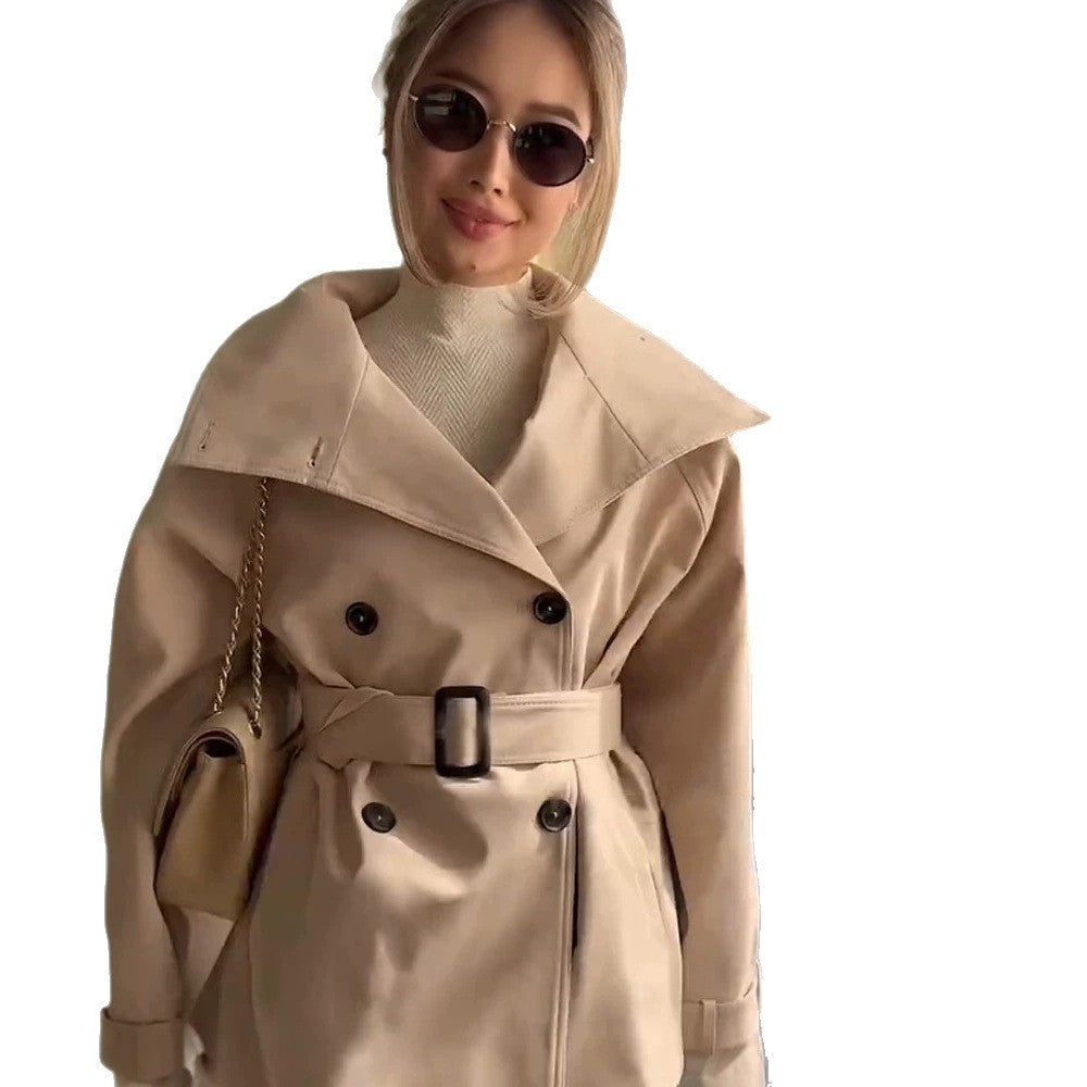 Damen Kurzer Boxy-Trenchcoat mit hohem Stehkragen, doppelreihiger Front & Taillengürtel Echoarchiv