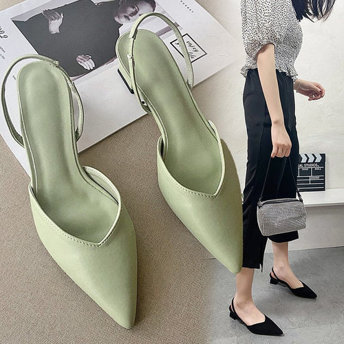 Damen Slingback Pumps mit Modernem Design und Elegantem Mittelabsatz Echoarchiv