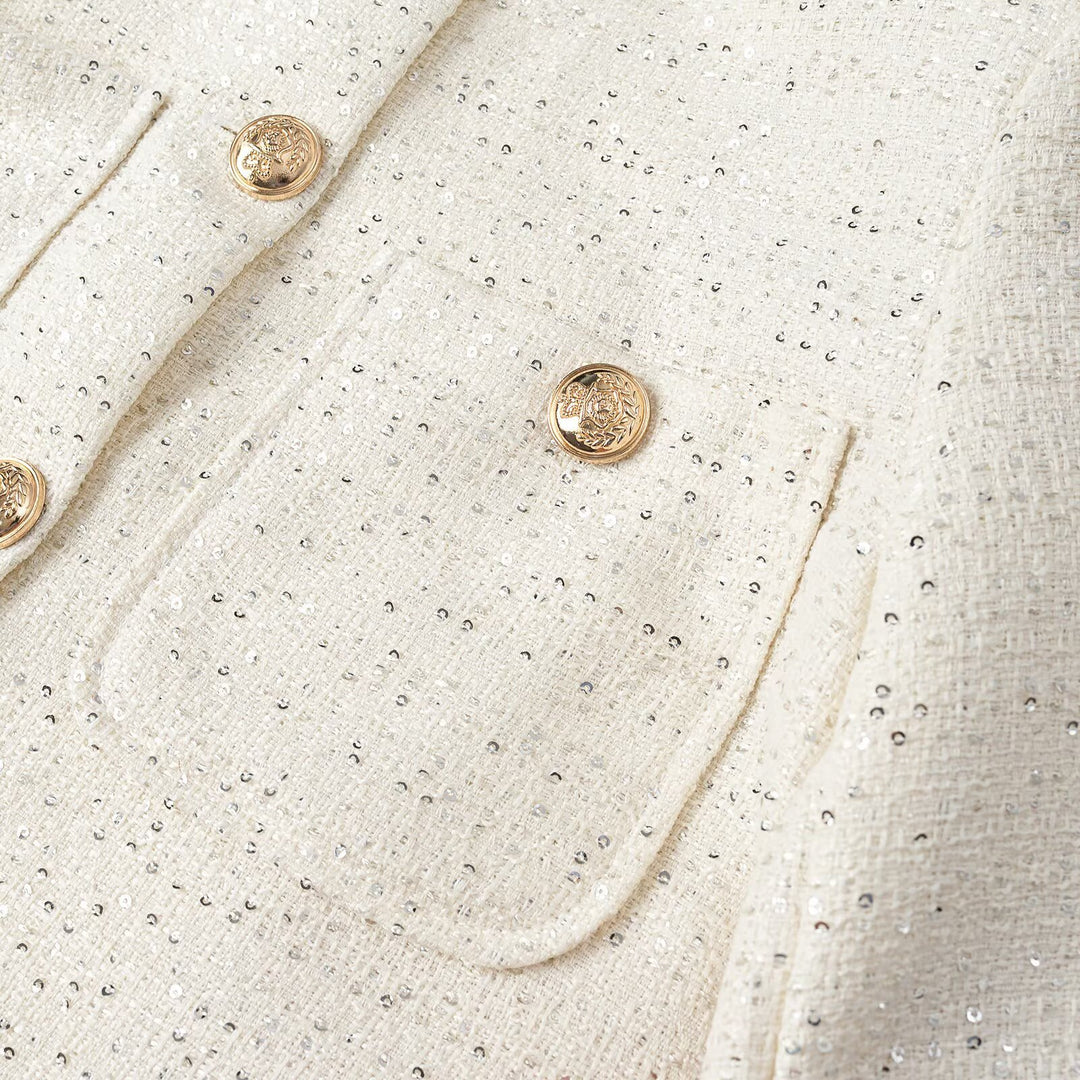 Damen Kurzgeschnittene Tweedjacke im Bouclé-Look mit Rundhalsausschnitt, Zierknöpfen und aufgesetzten Pattentaschen Echoarchiv