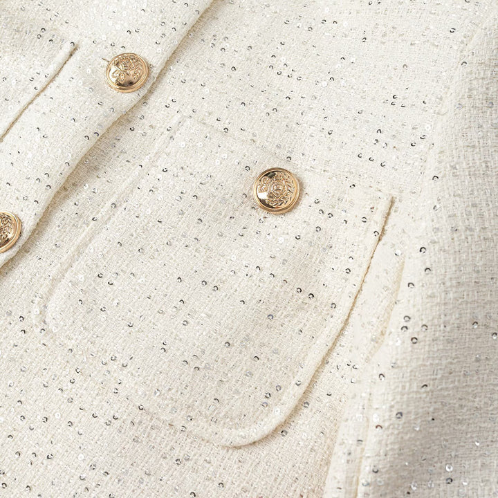Damen Kurzgeschnittene Tweedjacke im Bouclé-Look mit Rundhalsausschnitt, Zierknöpfen und aufgesetzten Pattentaschen Echoarchiv