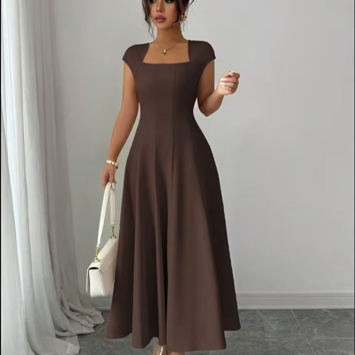 Damen Elegantes Maxikleid mit rechteckigem Ausschnitt und fließendem Rock – Valéora