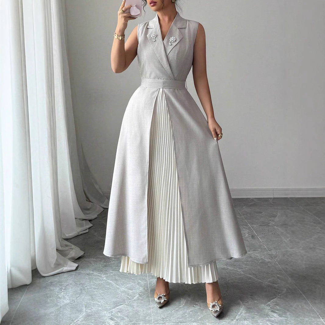 Damen Elegantes Kleid mit plissierten Details Echo Archiv