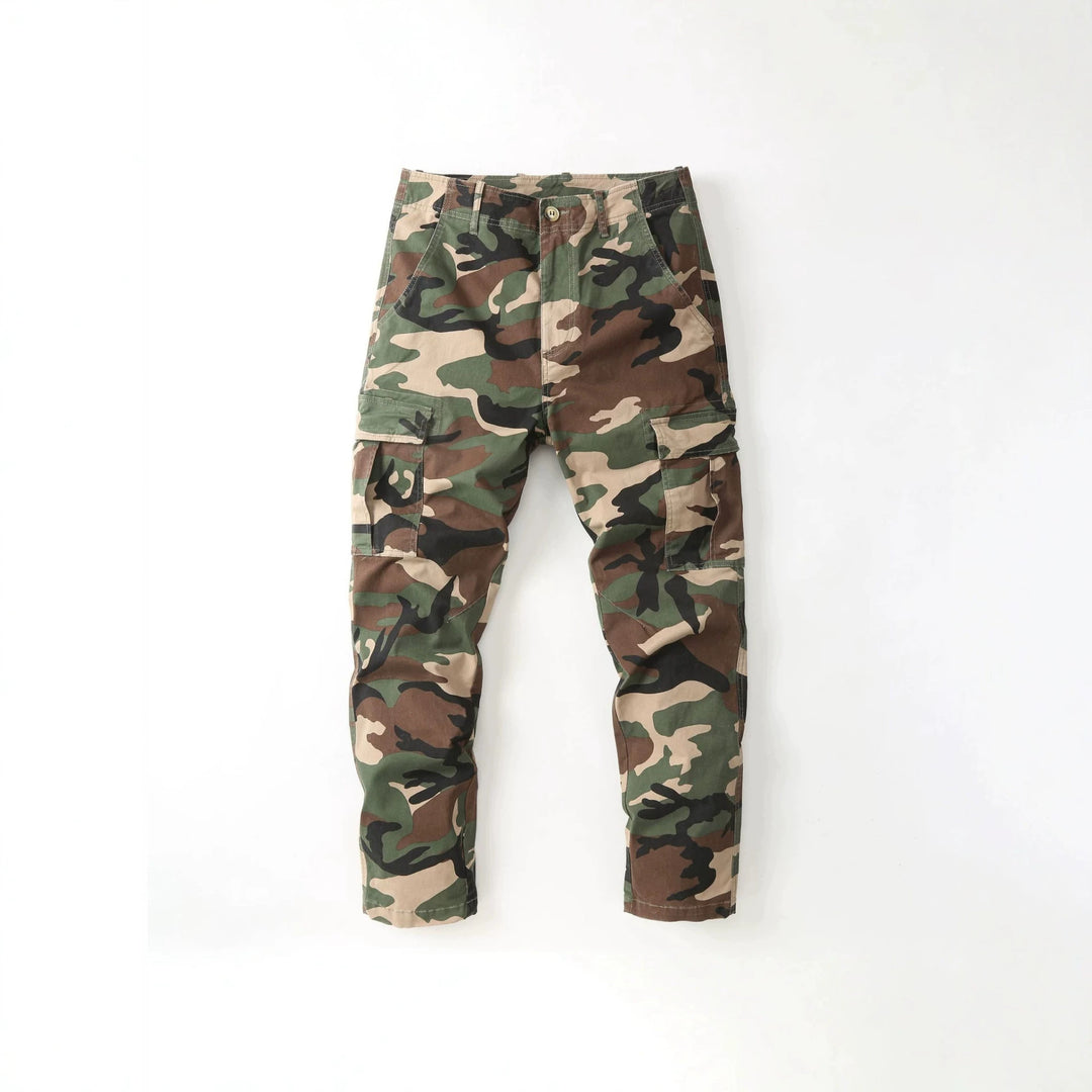 Herren Cargohose mit Tarnmuster und mehreren Utility-Taschen Echoarchiv