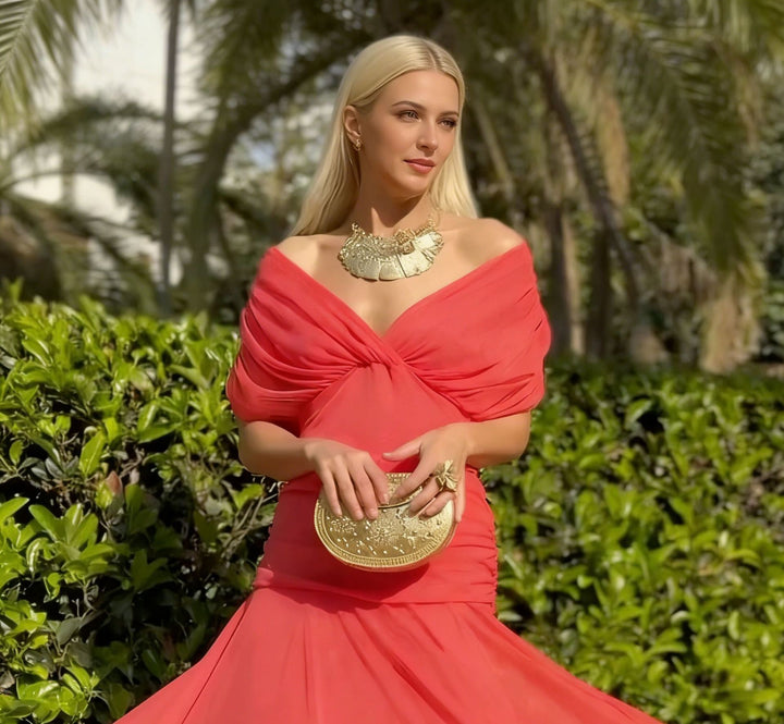 Damen Elegantes Abendkleid mit Off-Shoulder-Ausschnitt und Fließendem Rock Echo Archiv