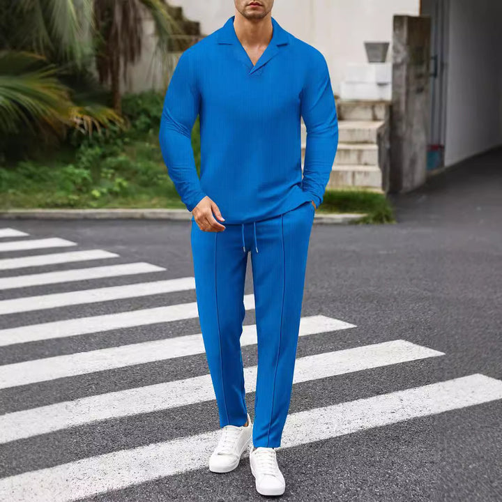Herren modischer Freizeitanzug mit funktionalem Design Echoarchiv