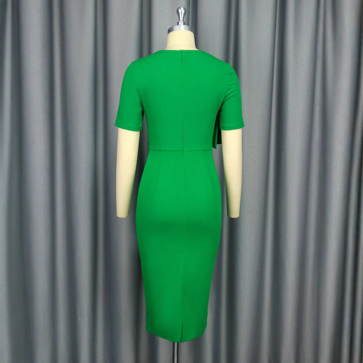 Damen figurbetontes Kleid mit hoppelndem Blüten-Design Echo Archiv