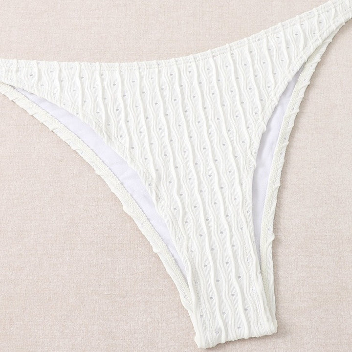 Damen Triangel-Bikini mit modischem Wickelrock und eleganten Details Echo Archiv