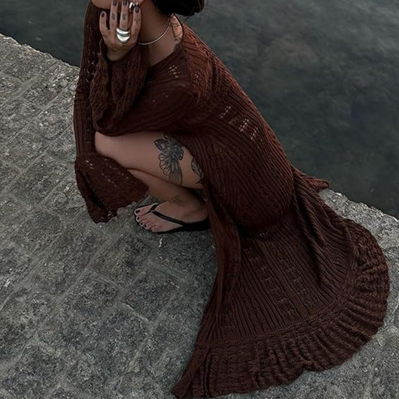Damen Strickmaxikleid mit nostalgischem Lochmuster und elegantem V-Ausschnitt Echo Archiv