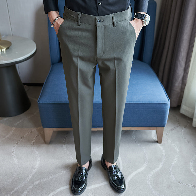 Herren elegante Anzughose mit schlanker Passform und feinem Streifenmuster Echoarchiv