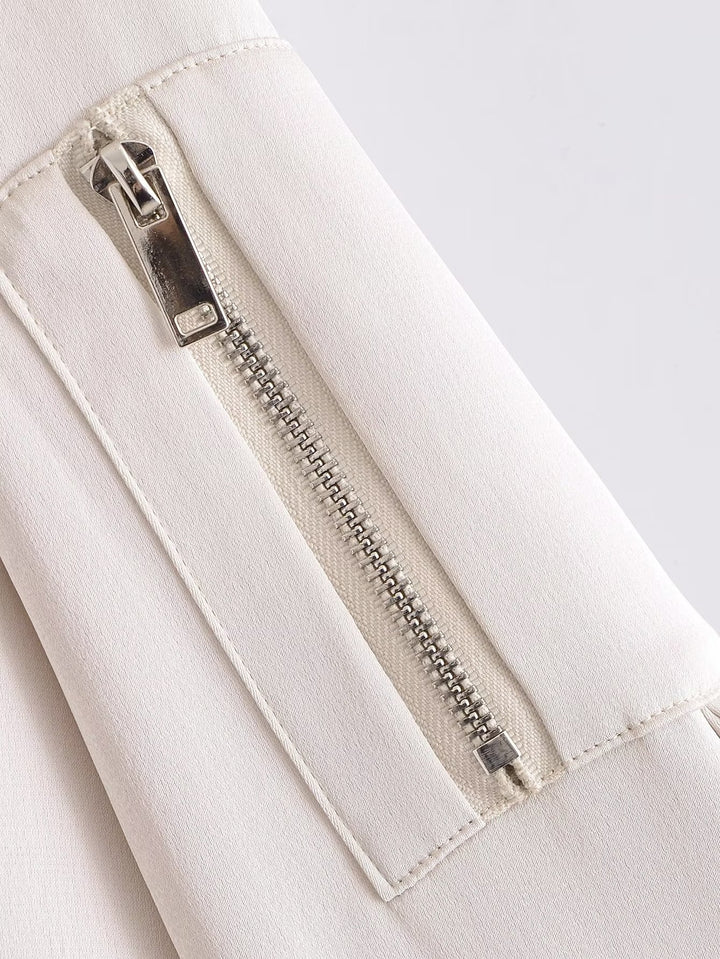 Damen Kurze Bomberjacke im Boxy‑Cropped‑Schnitt mit Reißverschluss und Ärmeltasche Echoarchiv