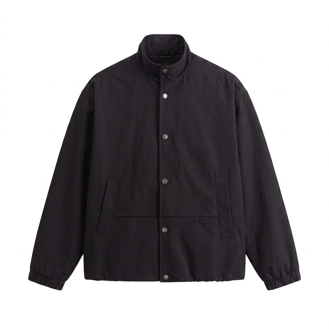 Herren Kurz geschnittener minimalistischer Boxy‑Blouson mit Stehkragen und Druckknopfblende Echoarchiv