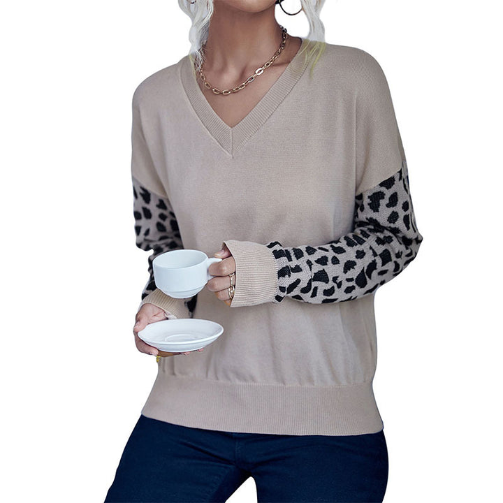Damen V‑Ausschnitt Feinstrickpullover mit Leo‑Jacquardärmeln und überschnittener Passform Echoarchiv