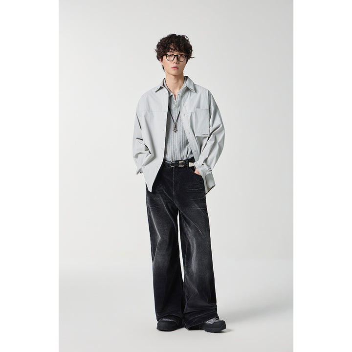 Unisex Oversize Hemd mit technischem Material, Brustklappe und gerundetem Saum Echoarchiv