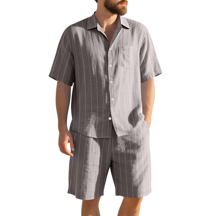 Herren Kurzarm-Pyjama-Set mit eleganten Streifen und komfortabler Passform Echoarchiv