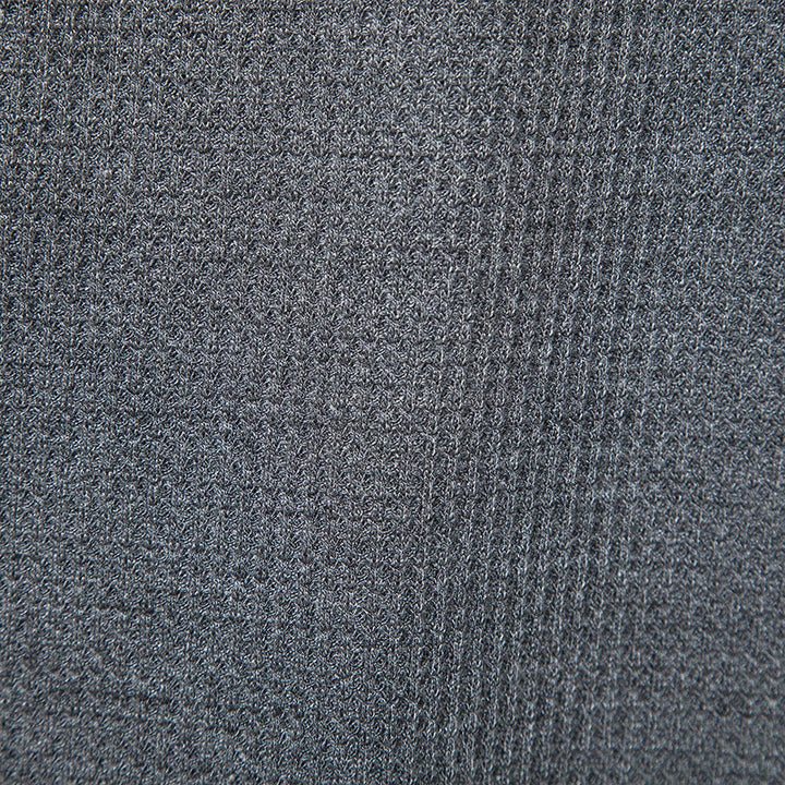 Herren modisches Langarm-Henley-Shirt mit strukturiertem Stoff und eleganten Knopfdetails Echoarchiv