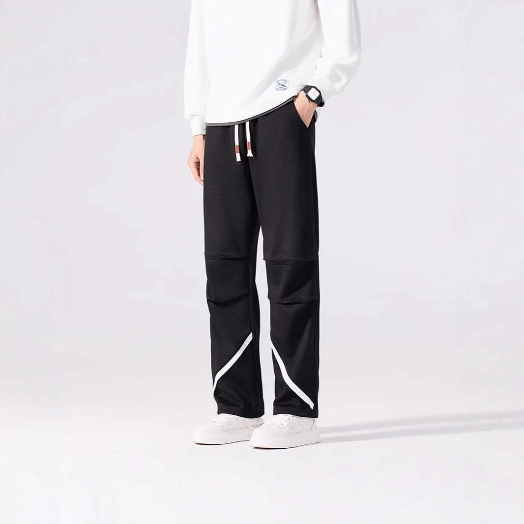 Herren modische Sportpants mit innovativem Schnitt und praktischen Taschen Echoarchiv