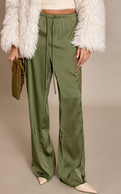 Damen nan Satinhose mit seitlichen Spitzeneinsätzen, weitem Bein und Tunnelzug Echo Archiv