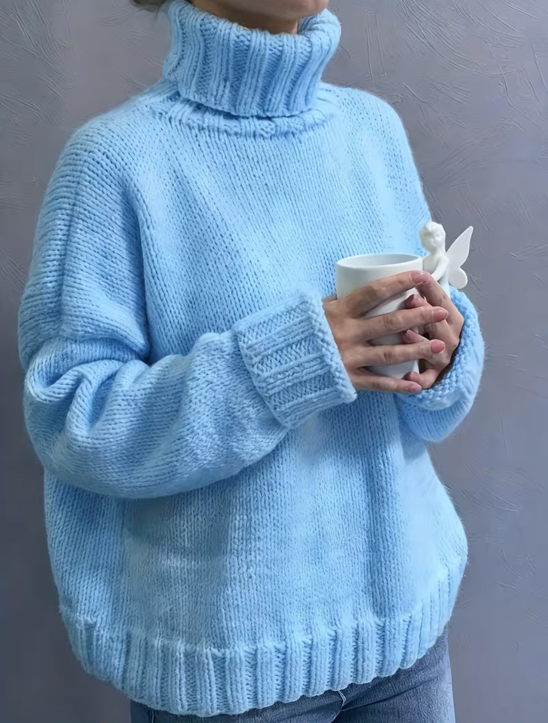 Damen Oversize-Rollkragenpullover im Fluffy-Mix mit breiten gerippten Bündchen – Mavelle