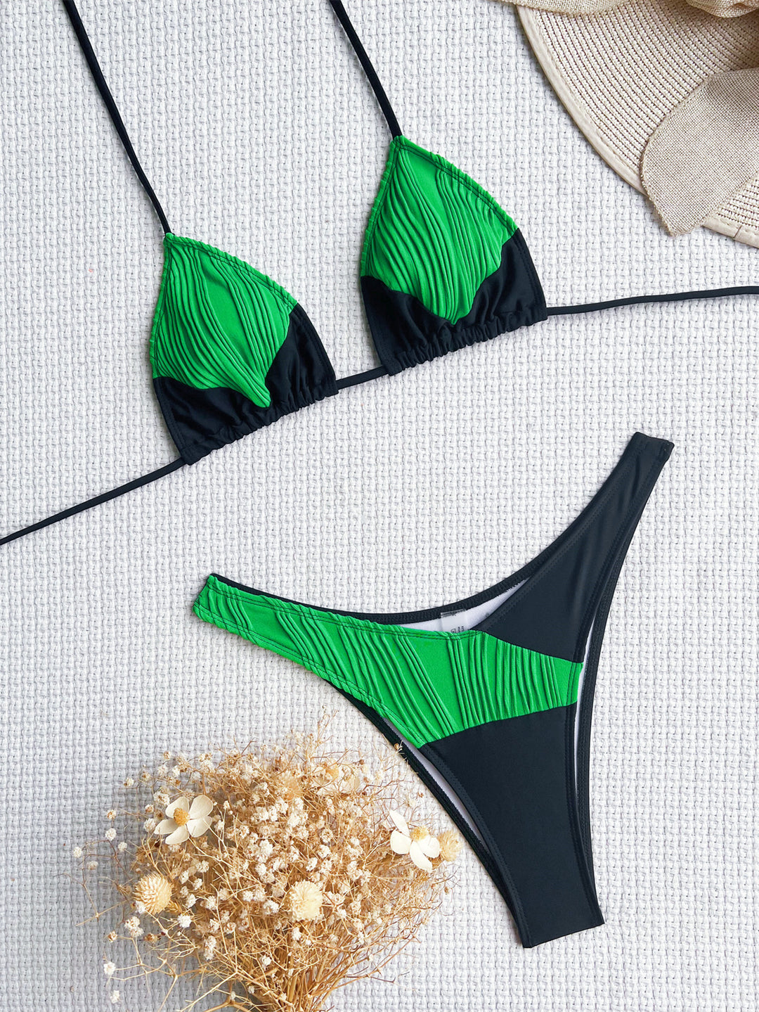 Damen Triangel-Bikini mit innovativem Falten-Design Echo Archiv