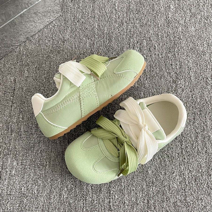 Damen modische Sneakers mit besonders weichem Obermaterial und einstellbarem Klettverschluss Echo Archiv