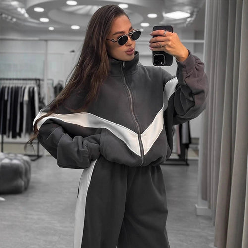 Damen eleganter sportlicher Zweiteiler Trainingsanzug mit Reißverschluss und kontrastierender V-Passe – Avérine