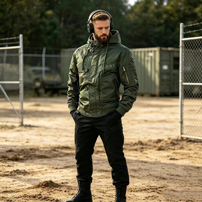 Herren Militärinspirierte Kapuzen-Bomberjacke mit Utility-Taschen Echo Archiv
